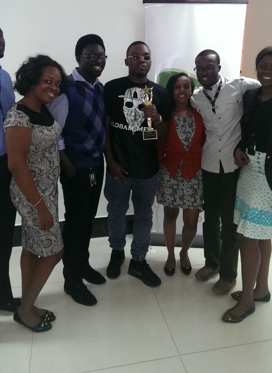 Olamide celebrates NEA Win with Etisalat Office - Bellanaija - September2014001