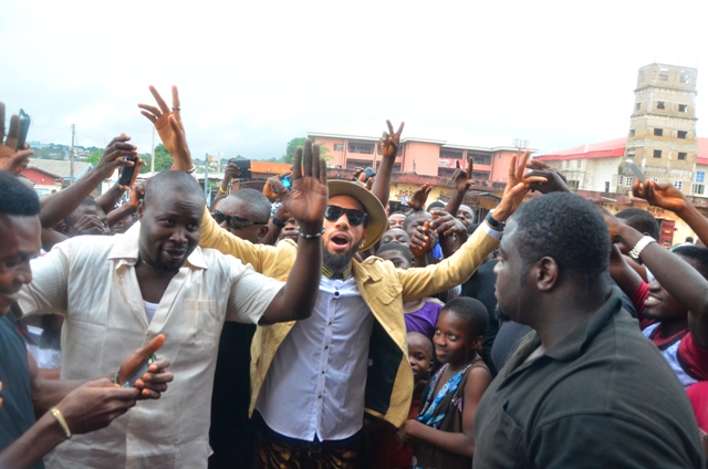 Made of Black Fans having fun with Phyno