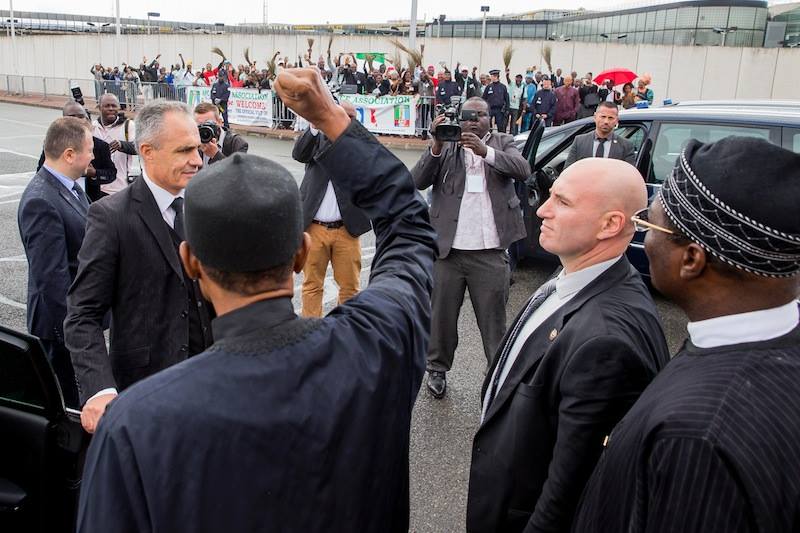 President Muhammadu Buhari waving to APC France Association