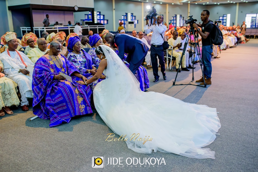 Folake Ajose & Danny Oshungboye_2706 Events_BellaNaija Weddings 2015_Jide Odukoya Photography_Folake-and-Danny-White-Wedding-10306