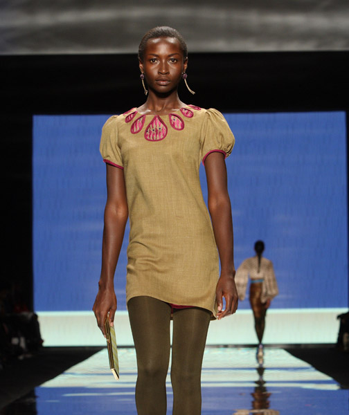 Wool keyhole dress (Kate, Ghana)