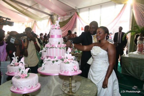 Moradeke and Seun Ogunbiyi White Wedding BellaNaija0005