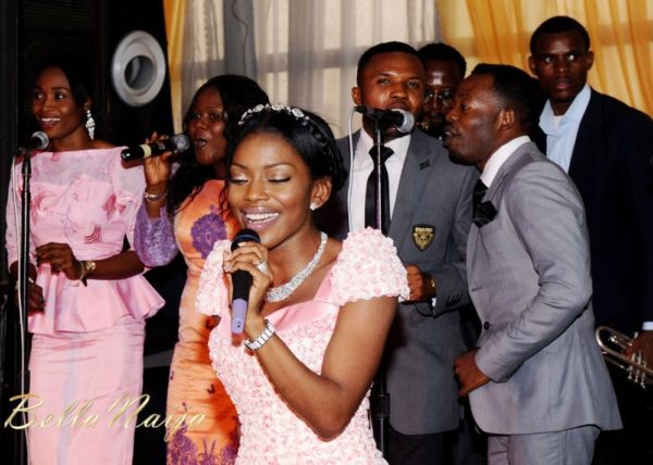 Tolu Odukoya & Olumide IjogunWhite Wedding Photonimi - December 2012 - BellaNaija1578