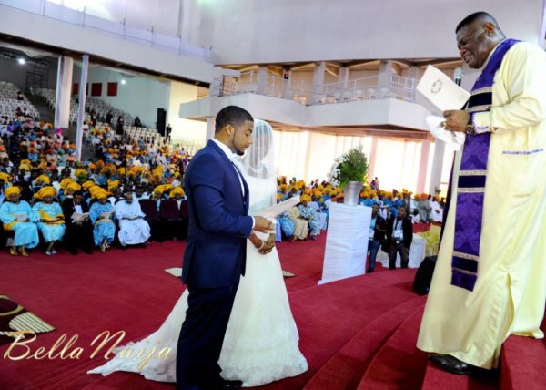 Tolu Odukoya & Olumide IjogunWhite Wedding Photonimi - December 2012 - BellaNaija547