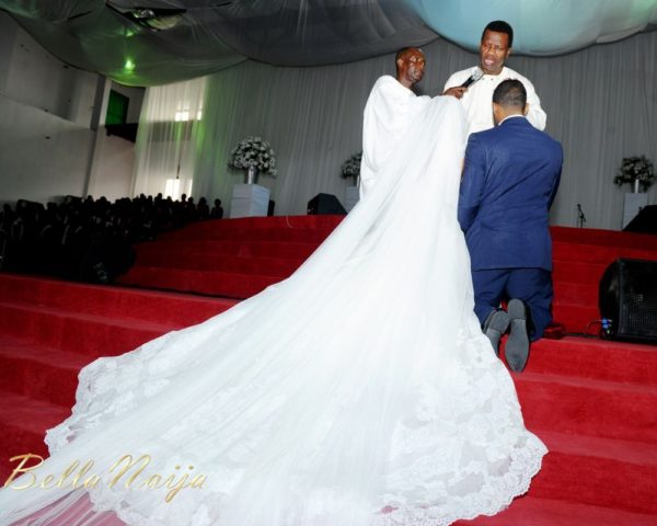 Tolu Odukoya & Olumide IjogunWhite Wedding Photonimi - December 2012 - BellaNaija809