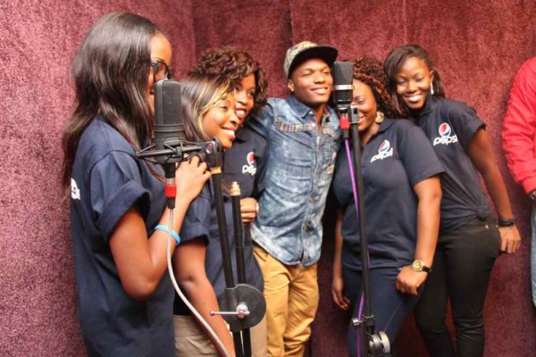 Nigerian Idol Contestants hang out with Wizkid -February 2013-BellaNaija008