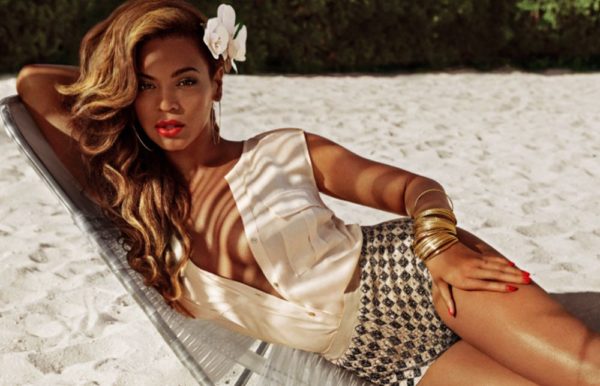 Beyonce Mrs Carter H&M - April 2013 - BellaNaija004