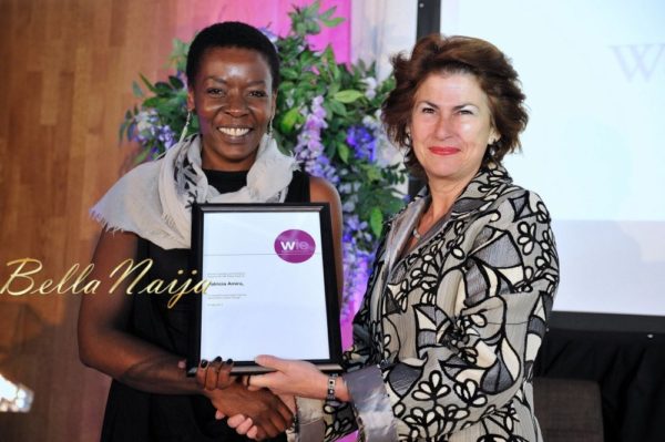 Patricia Amira receiving the WIE Media Award from Dame Nicola Brewer