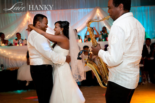 African_Wedding_LaceHanky_014