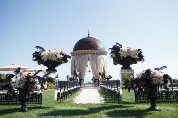 outdoor_wedding_decor_bellanaijawhitelilac3