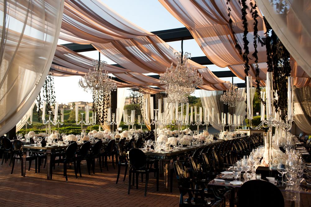 Decorating Outdoor Wedding Reception 13