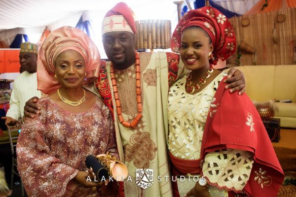 Abisoye_Lanre_Yoruba_Traditional_Engagement_Wedding_Jide_Alakija_Studios_Nigerian_BellaNaijaCM2_5321