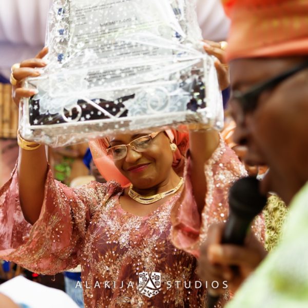 Abisoye_Lanre_Yoruba_Traditional_Engagement_Wedding_Jide_Alakija_Studios_Nigerian_BellaNaijaIMG_6543