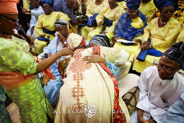 Abisoye_Lanre_Yoruba_Traditional_Engagement_Wedding_Jide_Alakija_Studios_Nigerian_BellaNaijaIMG_6791