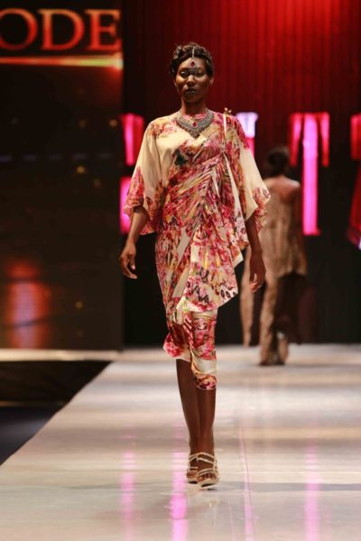 Glitz Africa Fashion Week 2013 Modella B - BellaNaija - November2013003