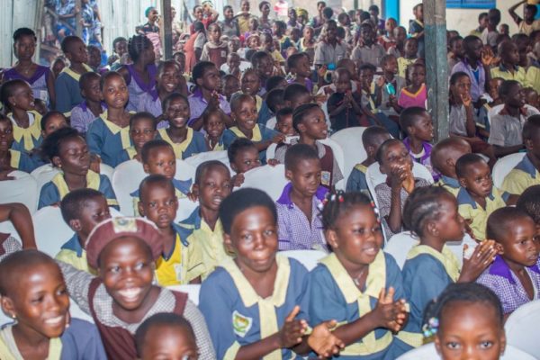 Buyology.com Childrens Day Celebration in Makoko - BellaNaija - June2014010