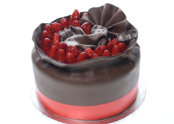 Licious Desserts - BellaNaija - July2014027