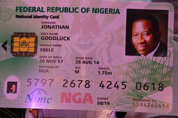 Jonathan unveils E-ID Card- August - 2014 - BellaNaija001