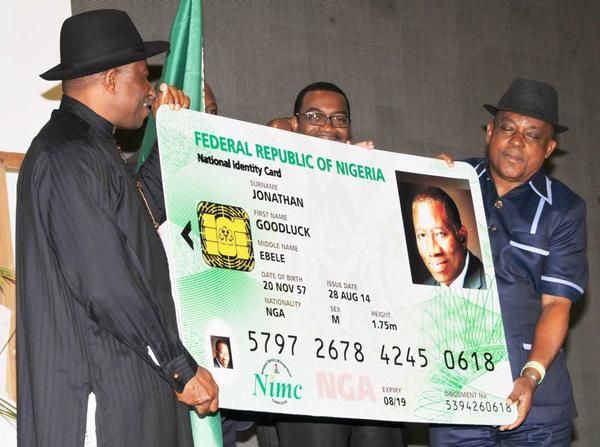 Jonathan unveils E-ID Card- August - 2014 - BellaNaija003