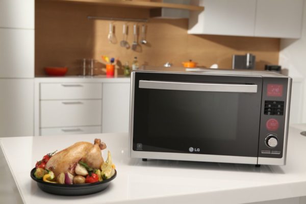 LG Lightwave Charcoal Microwave - BellaNaija - July2014004