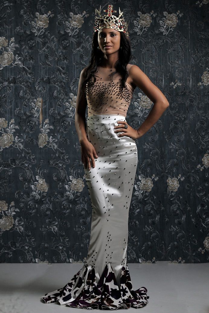 Weiz Dhurm Franklyn Bridget Bishop is King Lookbook - BellaNaija - August2014027