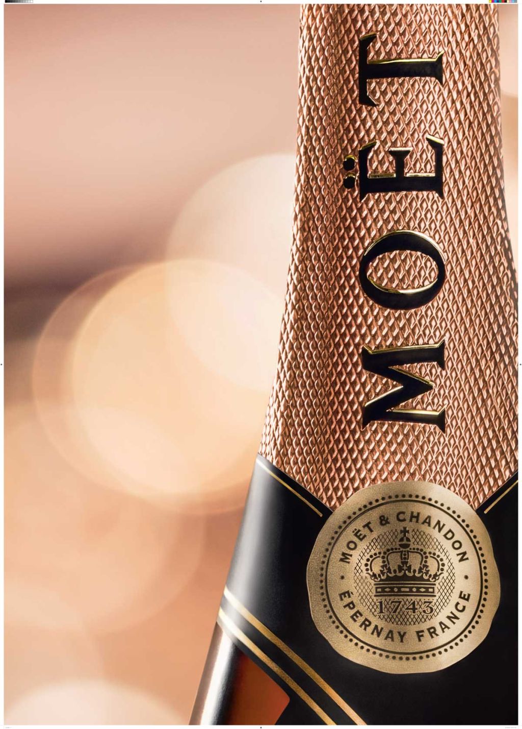 Moet & Chandon launches Nectar Imperial Rose & Light-Up Bottle (3)