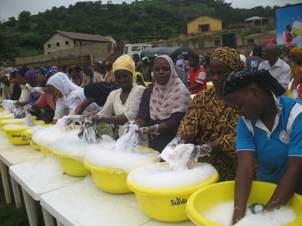 Sunlight Detergent Community Wash Campaign - Bellanaija - September 2014 (4)