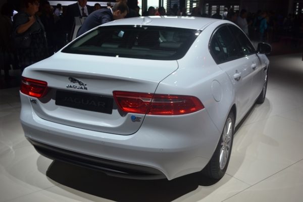 Jaguar XE 3