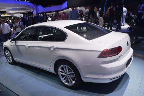 Volkswagen Passat 1