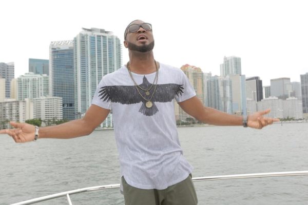 Behind-The_Scene Photos From Praiz's 'Heartbeat' video shoot (31)