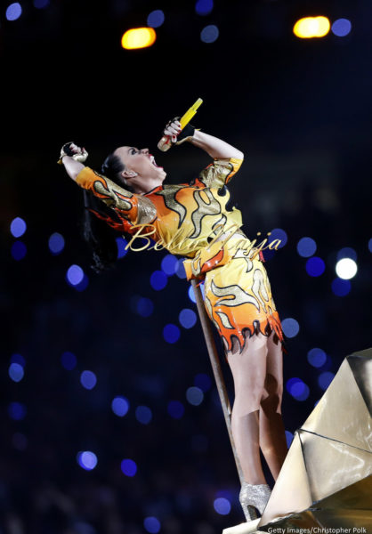 Katy-Perry-Super-Bowl-Halftime-Performance-February-2015-BellaNaija0002
