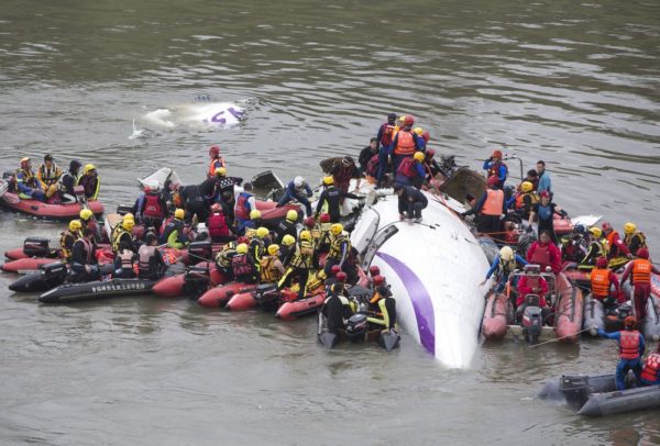 TransAsia Airways Plane Crashes In Taipei