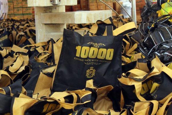 10000 Giving Back With Sujimoto  - BellaNaija - April 2015002
