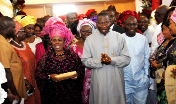 PIC.7. PRESIDENT GOODLUCK JONATHAN; FIRST LADY, DAME PATIENCE JONATHAN AND MEMBERS  OF THEIR  FAMILY DANCING  TO THE ALTAR DURING A SPECIAL THANKSGIVING CHURCH SERVICE BY THE FIRST FAMILY AT  THE ASO VILLA CHAPEL IN ABUJA ON SUNDAY    (17/5/15). 2630/17/5/2015/ICE/HF/NAN