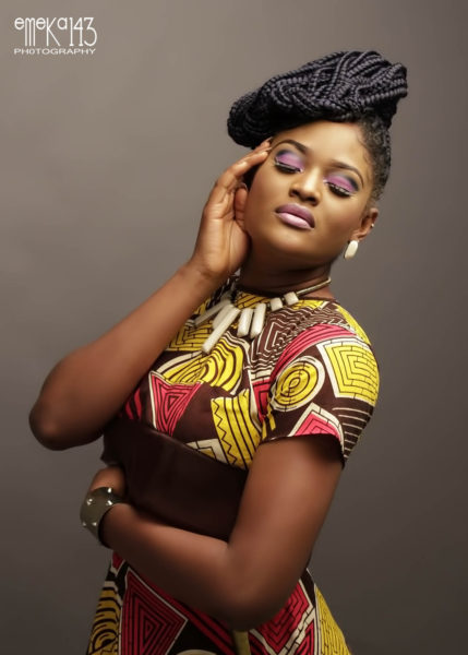 Yemi Alade - Pose B-T-S (3)