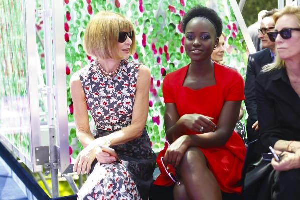 Lupita-Nyongo-Dior-Couture-Fall-2015-Custom-Red-Pleated-Dior-Couture-Dress