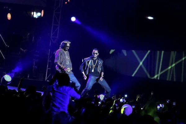 Dbanj and Snoop Lion performing at the MTV Africa All Stars concert in Durban, SA (5)