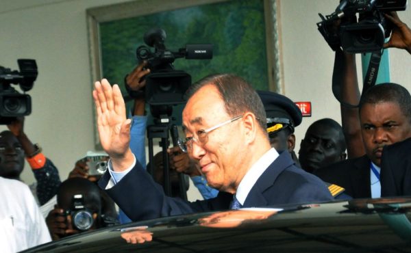 PIC 15. UN SECRETARY-GENERAL, BAN KI-MOON ACKNOWLEDGING CHEERS ON HIS ARRIVAL AT THE  NNAMDI AZIKIWE INTERNATIONAL AIRPORT IN ABUJA ON SUNDAY (23/8/15). 6123/23/8/2015/CH/NAN