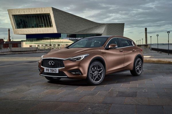 Infiniti Q30