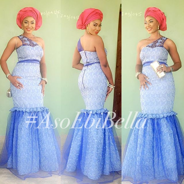 @kweens_couture, makeup and gele by @beautybyjaynne