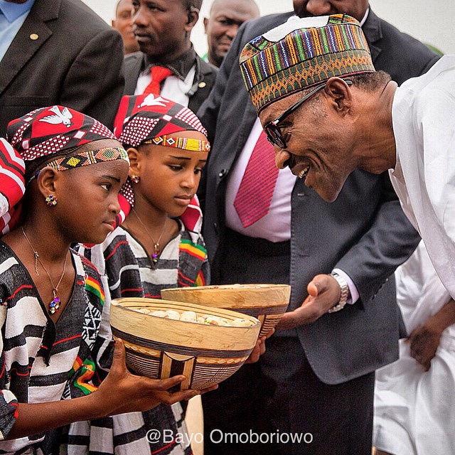 With children in Niger Republic | Photo by Bayo Omoboriowo