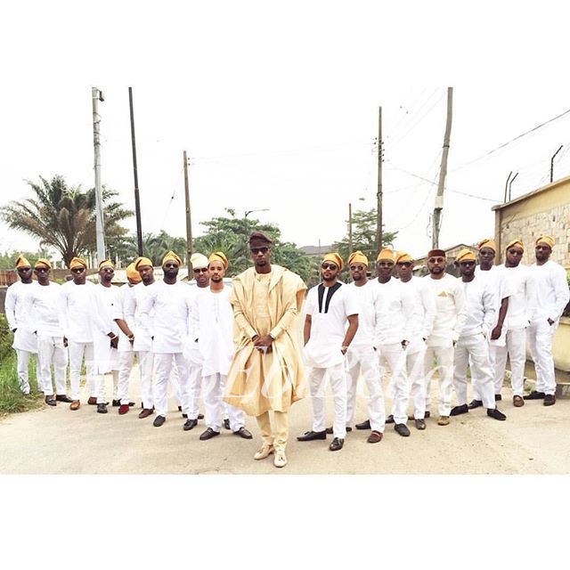 @j_adesanya, photo via @bankywellington