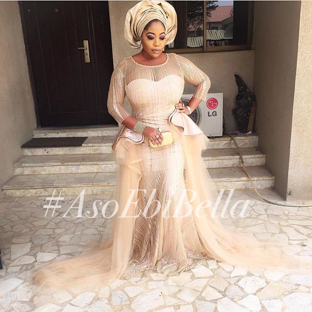 @tennycoco, dress by @tiannahsplaceempire, fabric by @tebi_tara