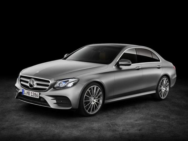 E 400 4MATIC, AMG Line, selenitgrau magno, Leder schwarz/sattelbraun E 400 4MATIC, AMG Line, selenit grey magno, leather black/saddle brown