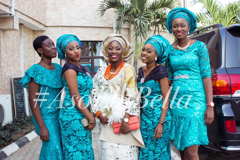 Busola and her AsoEbiBella, Photo @dikophotography
