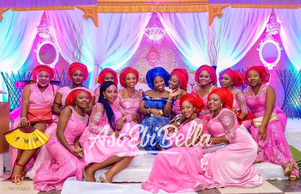 Asoebi by @deroyalfabrics
