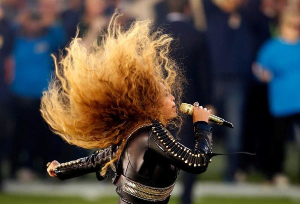 Super-Bowl-50-Beyonce-Coldplay-Mark-Ronson-February-2016-BellaNaija0014