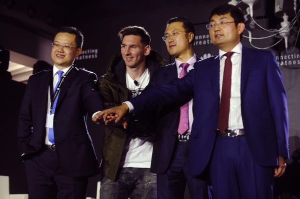 Huawei-Appoints-Messi-As-Ambassabor-March-2016-BellaNaija0008