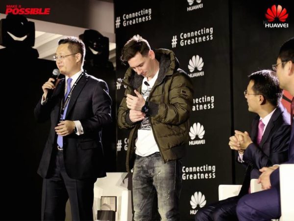 Huawei-Appoints-Messi-As-Ambassabor-March-2016-BellaNaija0013