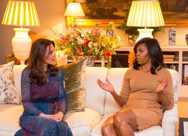 LONDON, ENGLAND - APRIL 22: Catherine, Duchess of Cambridge speaks with First Lady of the United States Michelle Obama in the Drawing Room of Apartment 1A Kensington Palace as they attend a dinner on April 22, 2016 in London, England.  The President and his wife are currently on a brief visit to the UK where they attended lunch with HM Queen Elizabeth II at Windsor Castle and later will have dinner with Prince William and his wife Catherine, Duchess of Cambridge at Kensington Palace. Mr Obama visited 10 Downing Street this afternoon and held a joint press conference with British Prime Minister David Cameron where he stated his case for the UK to remain inside the European Union. (Photo by Dominic Lipinski - WPA Pool/Getty Images)